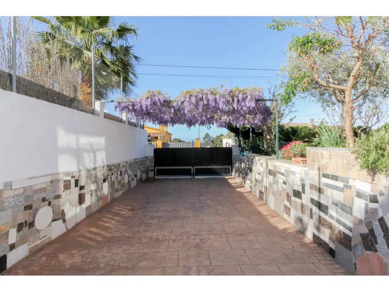 Vista exterior de Casa o xalet en venda en Lloret de Mar amb Calefacció, Jardí privat i Terrassa