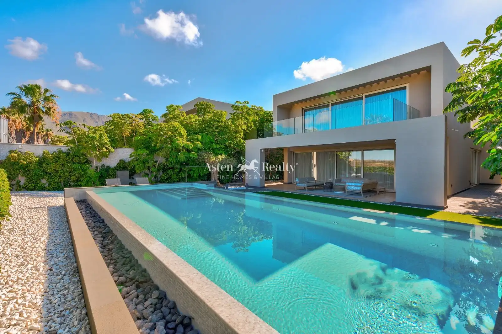 Maison avec piscine à vendre à Tajore