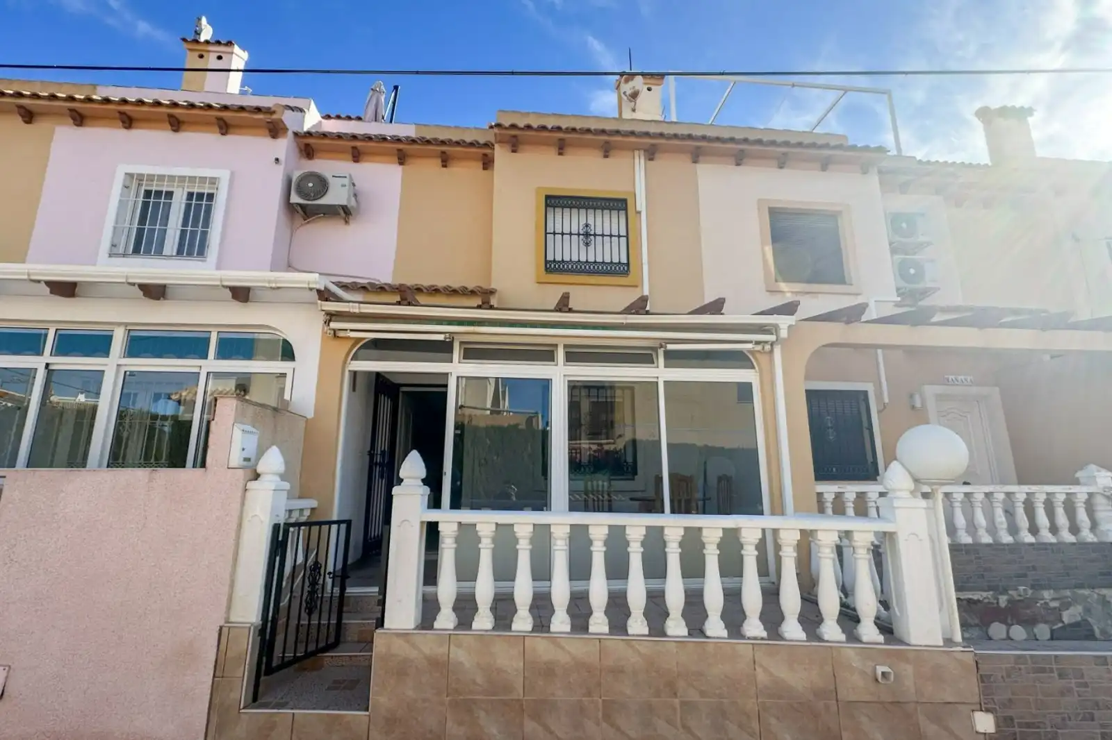 Exterior view of Houses for sale in Torrevieja  with Furnished