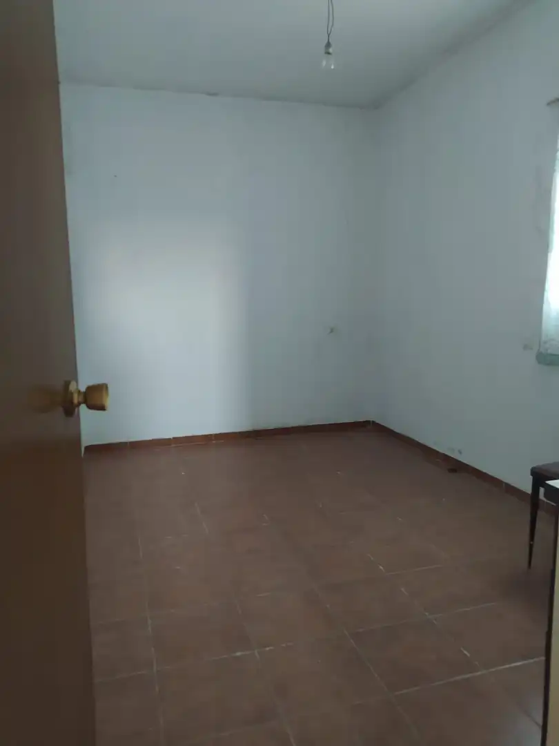 Dormitori de Casa o xalet en venda en Arroyomolinos (Cáceres) amb Jardí privat i Traster