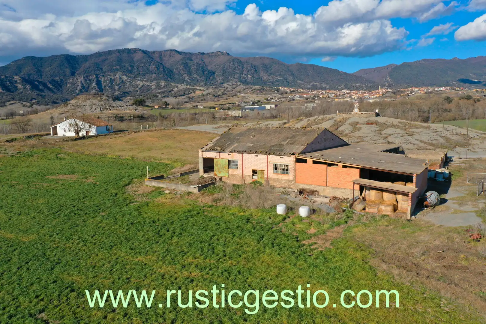 Finca rústica en venda en Sant Vicenç de Torelló amb Jardí privat