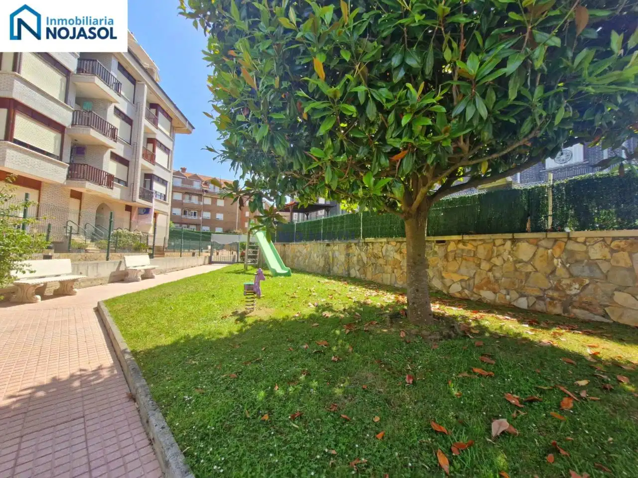 Jardín de Apartamento en venta en Noja con Calefacción, Terraza y Balcón