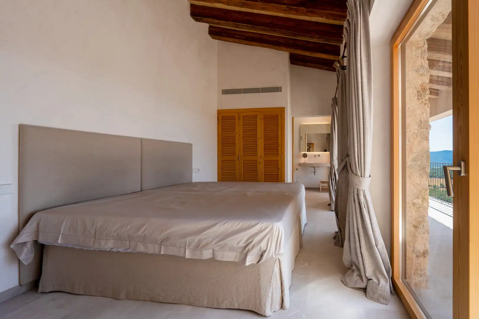 Schlafzimmer von Country house zum Verkauf in Son Servera mit Klimaanlage, Heizung und Terrasse