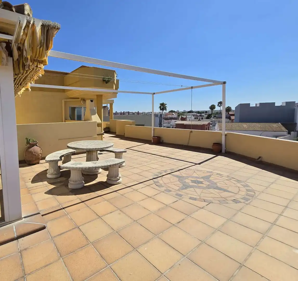 Penthouse with lift for sale in Mondejar - Junquillos