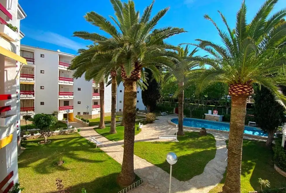 Schwimmbecken von Wohnung zum Verkauf in Salou mit Klimaanlage, Möbliert und Balkon