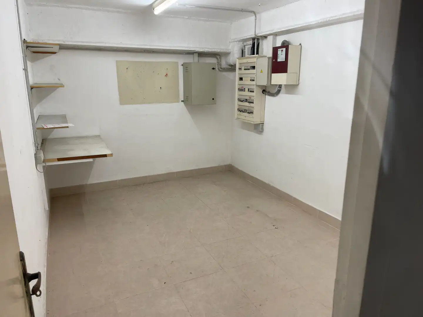 Business premises for sale in Carrer Pirineus, imagen 9