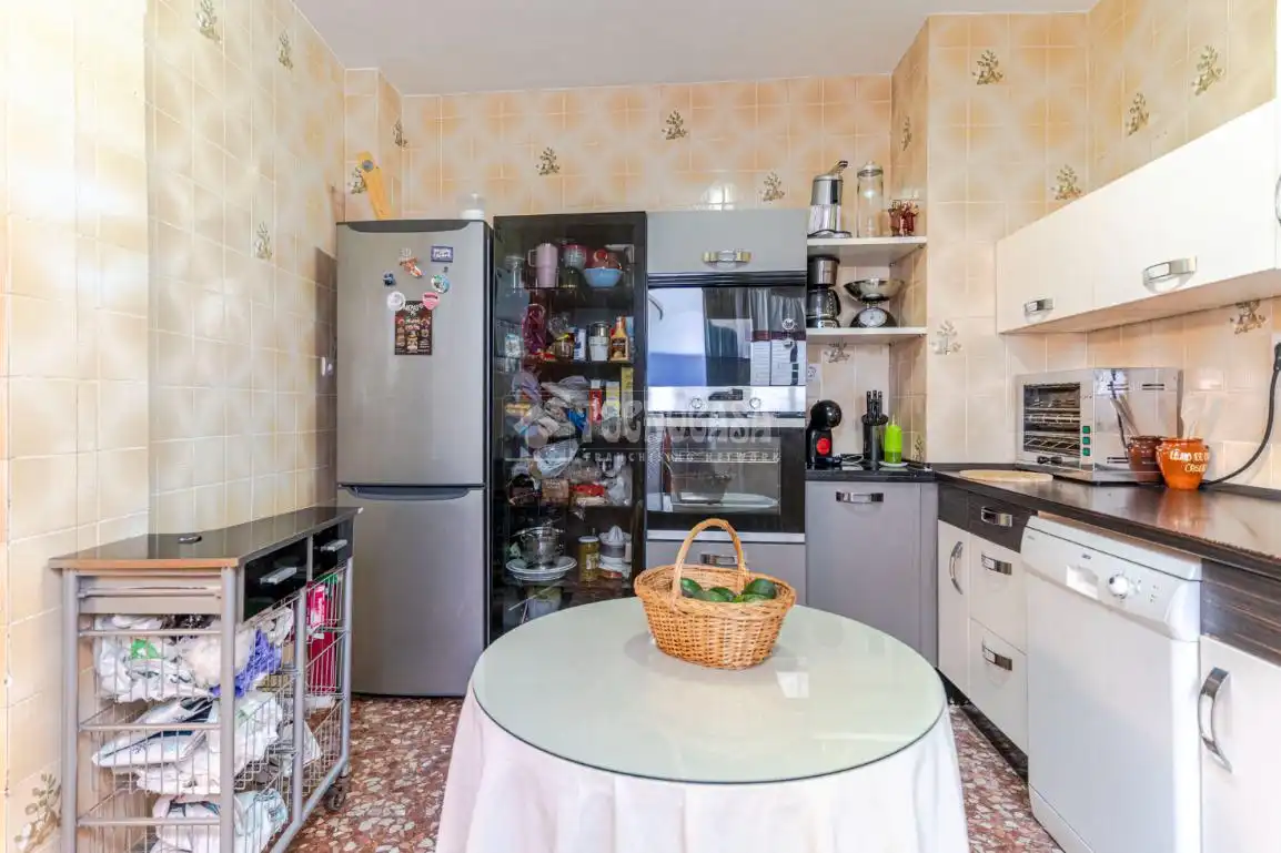 Cuina de Casa adosada en venda en Motril amb Aire condicionat