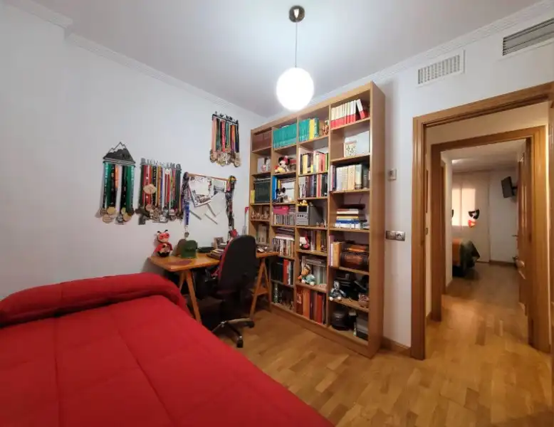 Piso en venta en Calle la Unión Mercantil, 31, Martín Carpena - Torre del Río