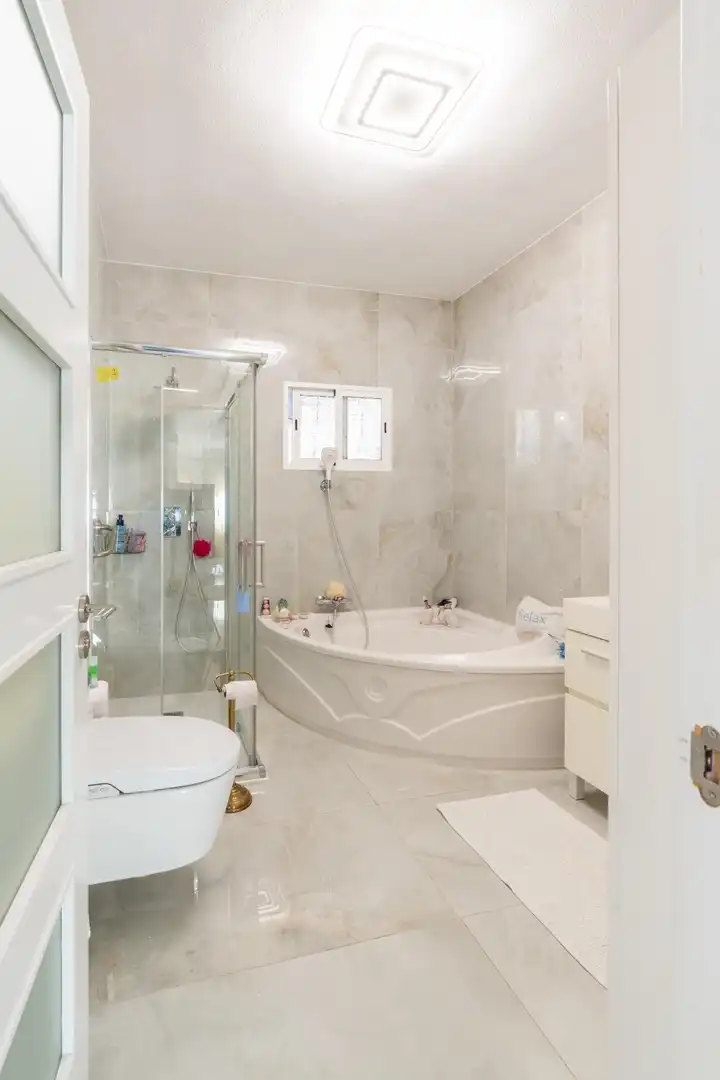 Bany de Casa o xalet en venda en Granadilla de Abona amb Jardí privat, Terrassa i Piscina