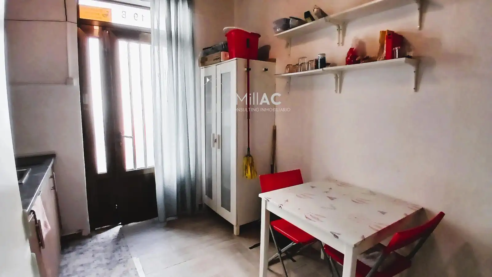 Dormitori de Dúplex en venda en Madrid amb Calefacció i Jardí privat