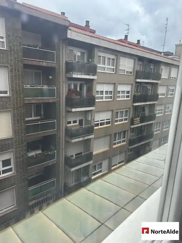 Terraza de Piso en venta en Barakaldo  con Calefacción, Trastero y Balcón