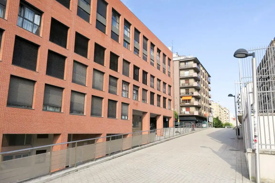 Vista exterior de Piso en venta en  Pamplona / Iruña con Calefacción