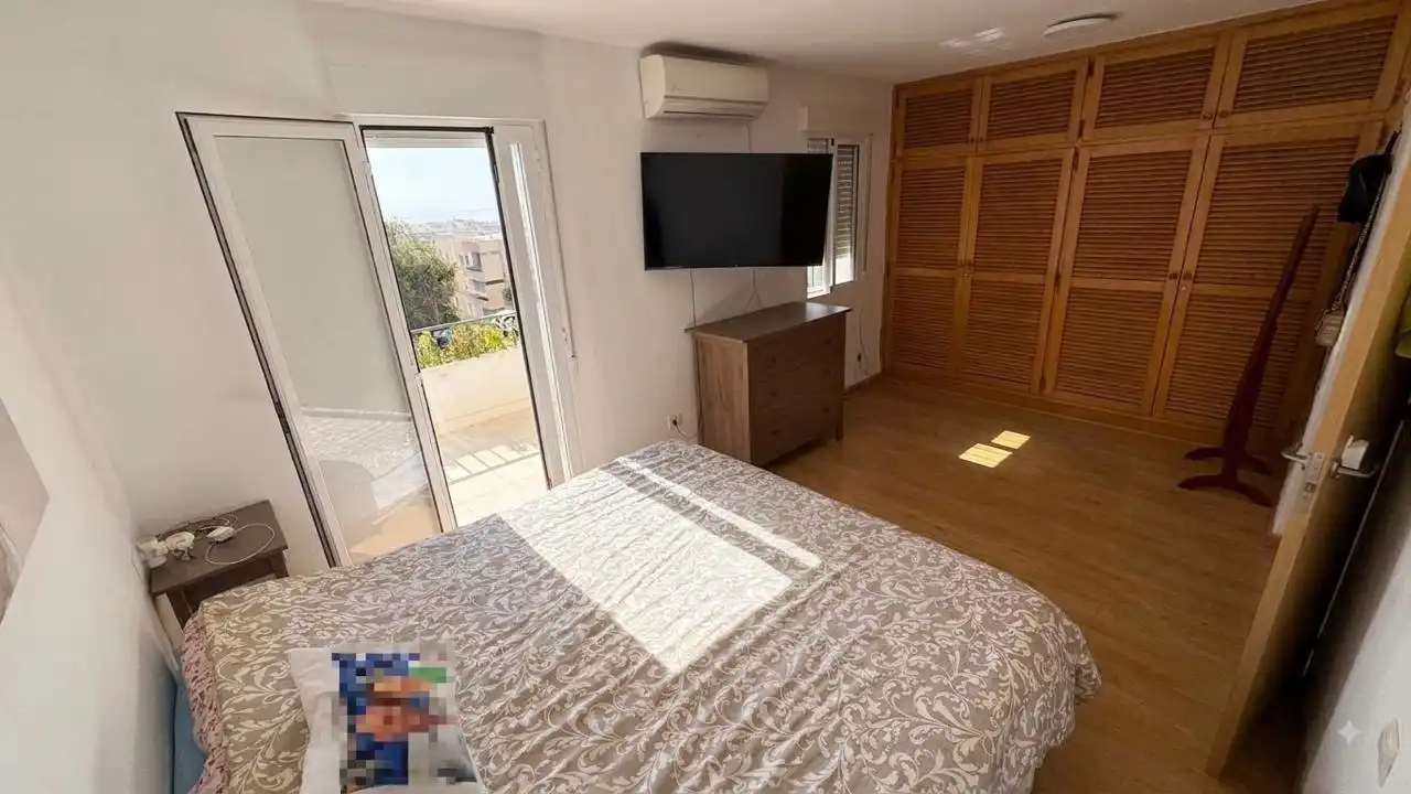 Dormitori de Casa o xalet en venda en Rincón de la Victoria amb Aire condicionat, Terrassa i Traster