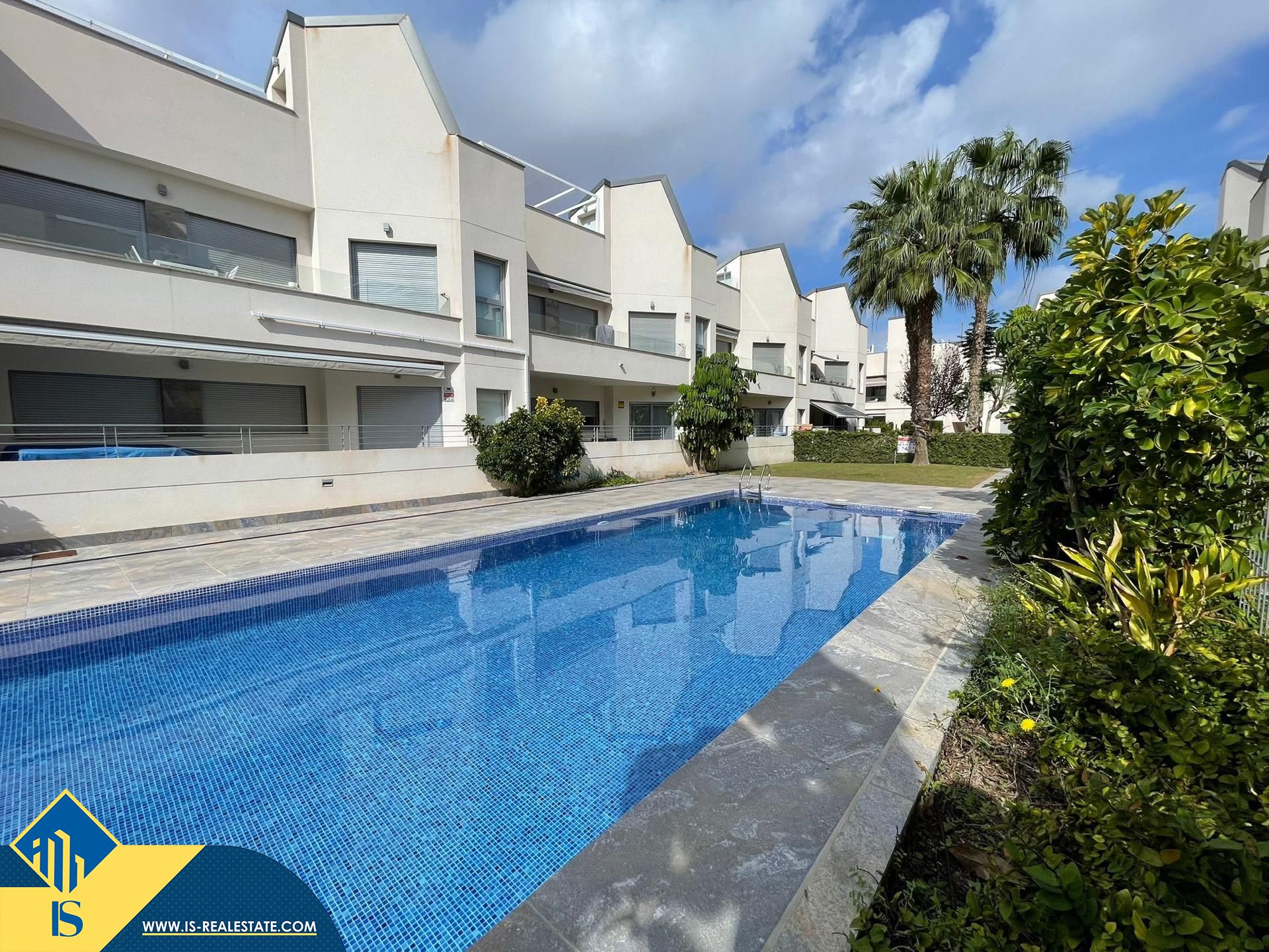 Exterior view of House or chalet for sale in Torrevieja  with Terrace, Furnished and Community pool