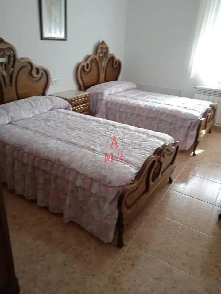Dormitori de Casa o xalet en venda en Luyego amb Calefacció, Jardí privat i Terrassa