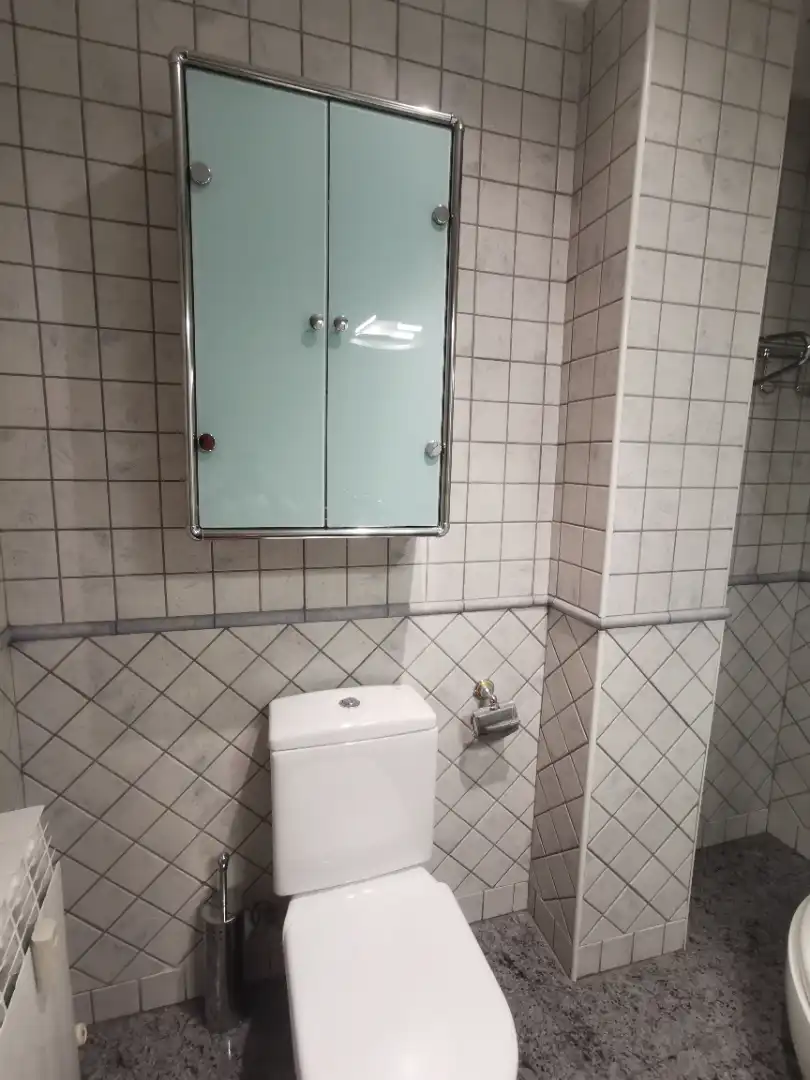 Bathroom of Flat for rent in Salamanca  with Heating, Parquet flooring and Furnished