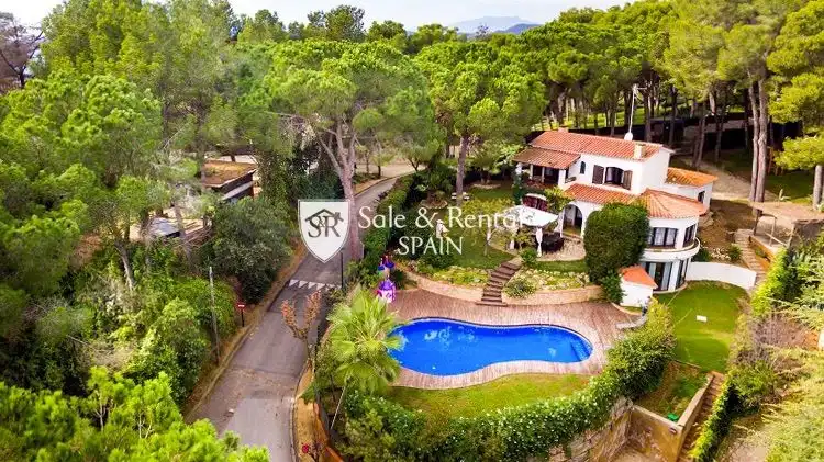 Casa amb piscina en venda a Montgoda, imagen 3