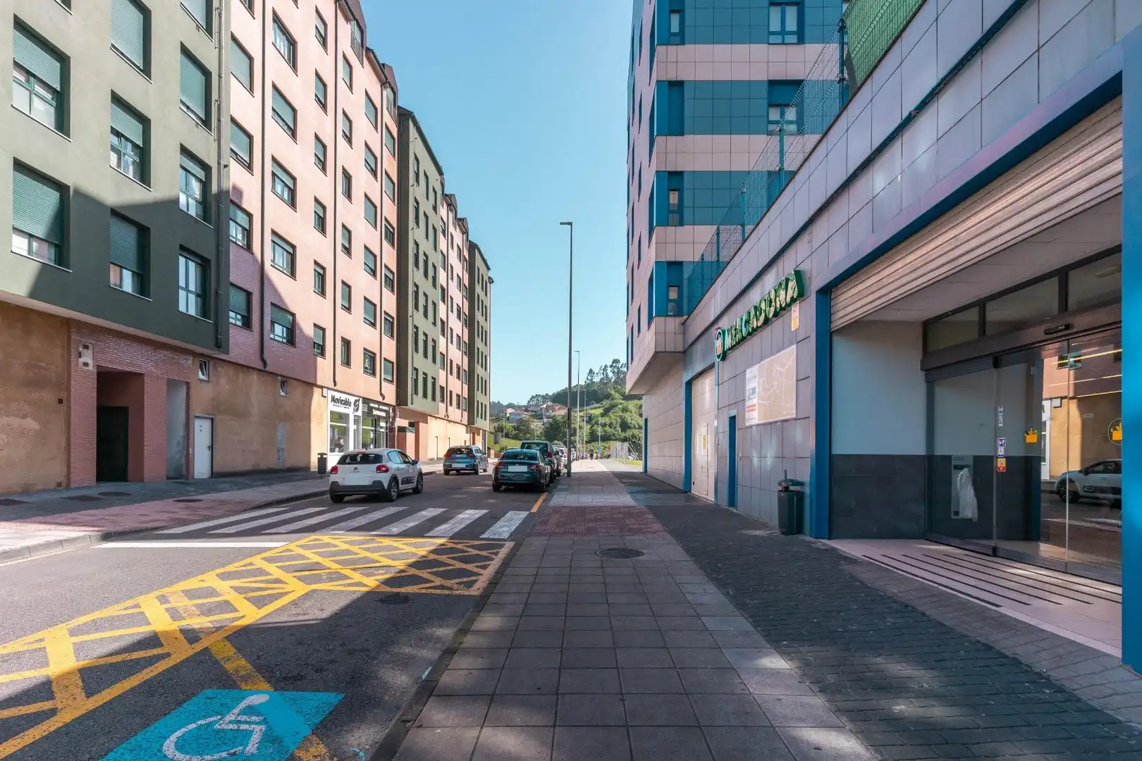 Vista exterior de Pis en venda en Corvera de Asturias amb Calefacció, Jardí privat i Parquet