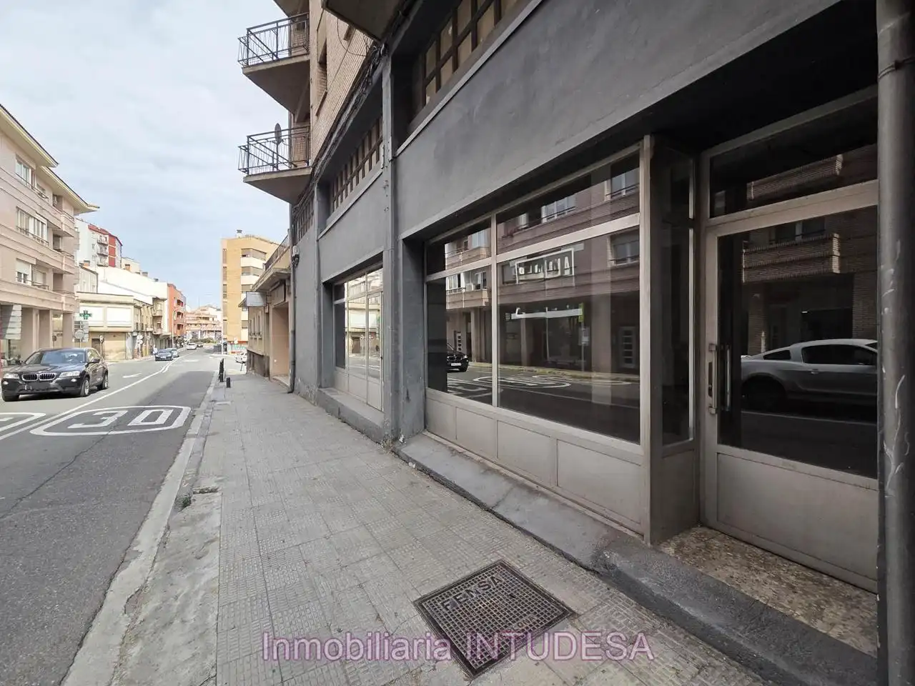 Local comercial de lloguer a Diaz Bravo