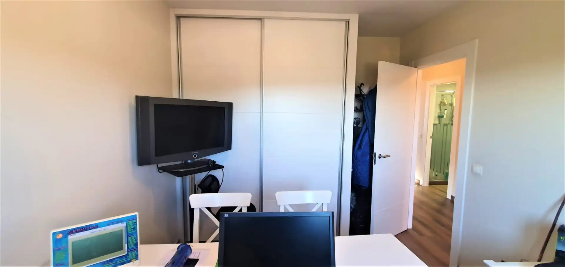 Habitación de Casa adosada en venta en El Vellón con Calefacción, Jardín privado y Terraza