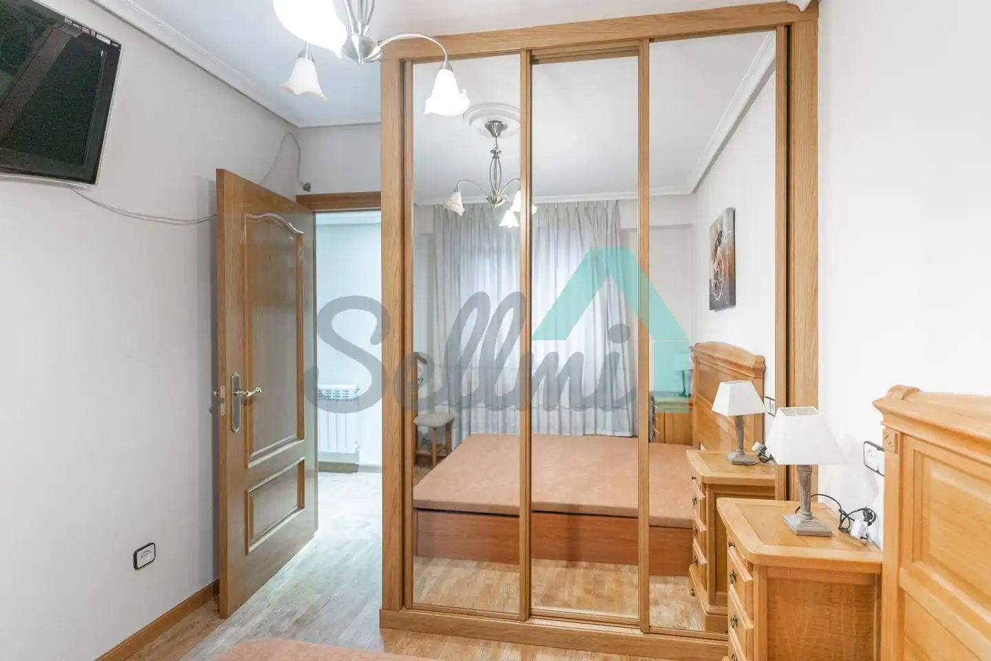Bedroom of Flat for rent in Oviedo   with Heating, Parquet flooring and Storage room