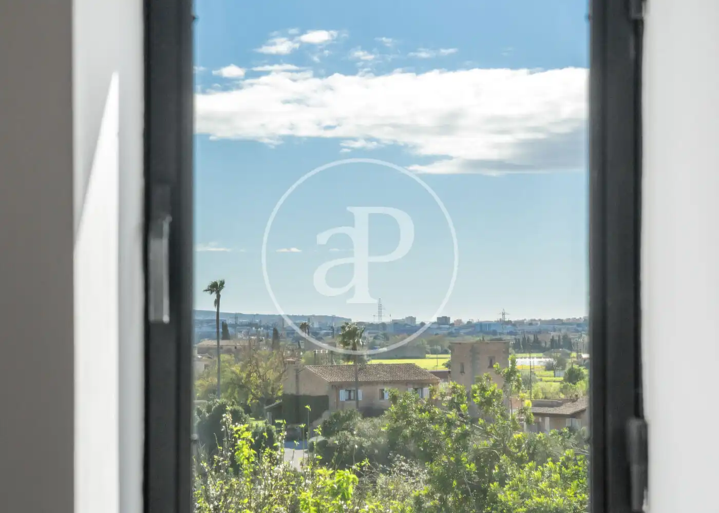 Vista exterior de Casa o xalet en venda en  Palma de Mallorca amb Aire condicionat, Calefacció i Jardí privat