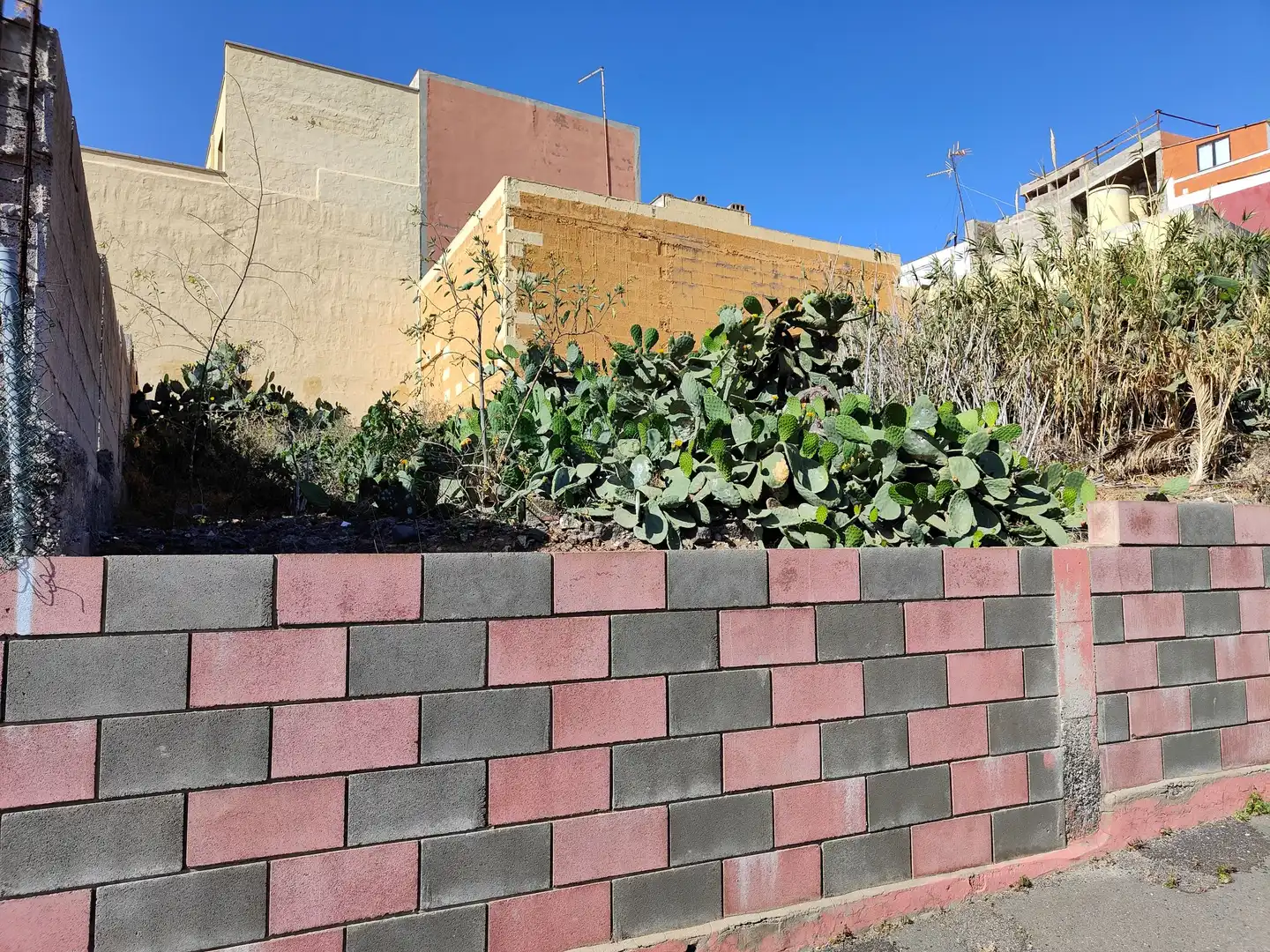 Residencial en venta en Calle Sacerdote Francisco Pérez Sánchez, Ingenio pueblo