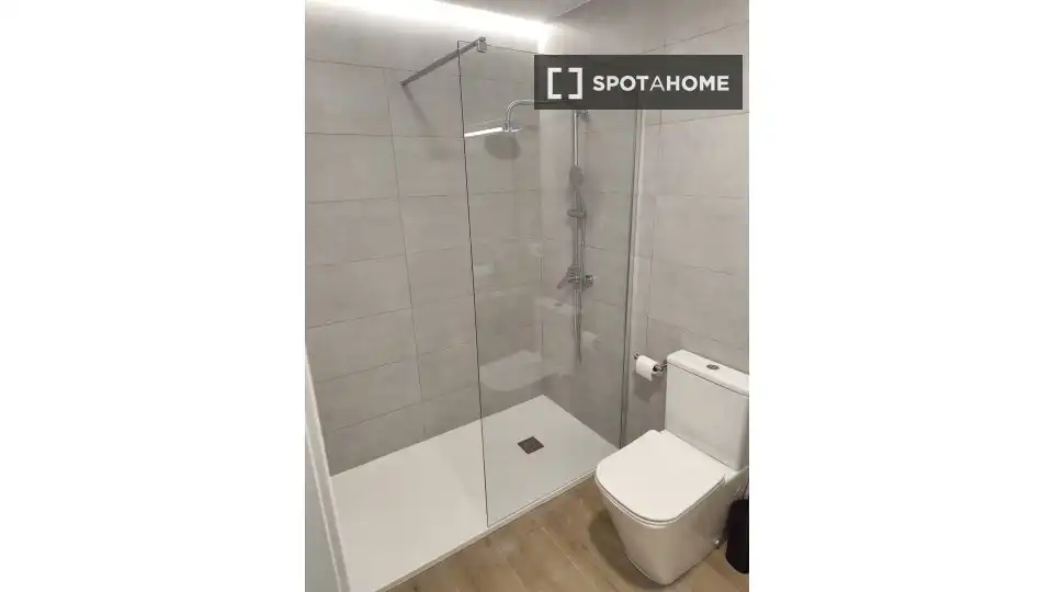 Baño de Piso de alquiler en Sagunto / Sagunt con Aire acondicionado, Calefacción y Amueblado
