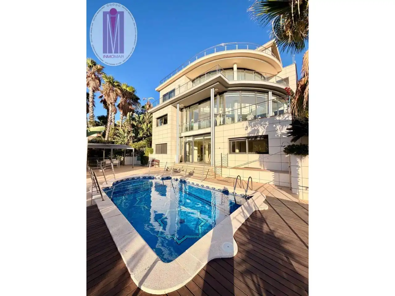 Casa con piscina in vendita a Calle Eramprunyà