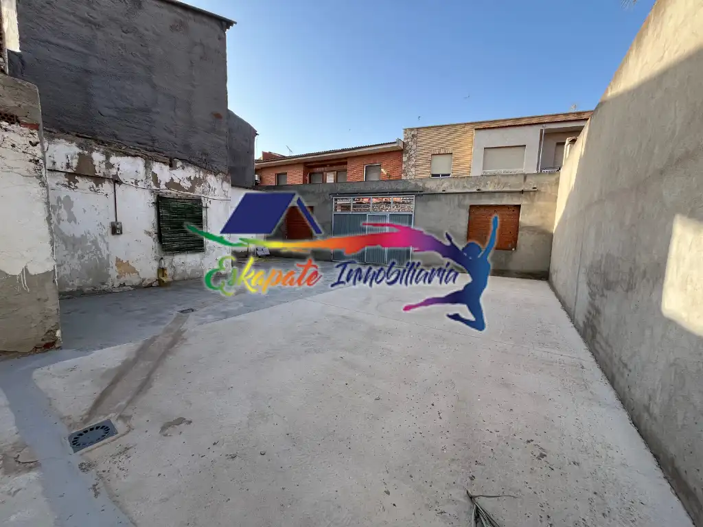 Terreno residenziale in vendita a Calle Don Victoriano del Cerro 6