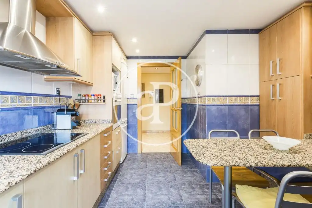 Flat for rent in Av. del General Avilés, Sant Pau