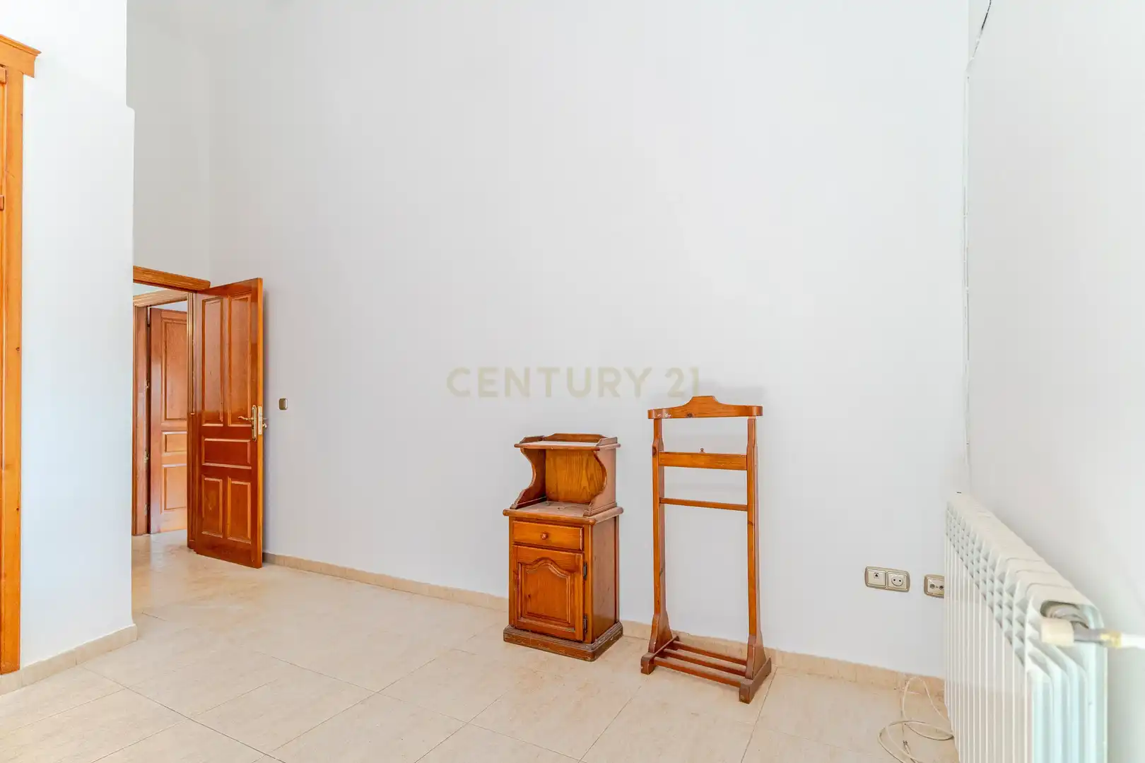 Haus oder Chalet zum Verkauf in Granada mit Klimaanlage, Privatgarten und Abstellraum
