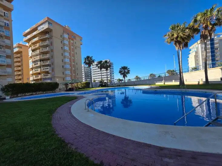 Piscina de Apartamento en venta en La Manga del Mar Menor con Terraza, Amueblado y Balcón