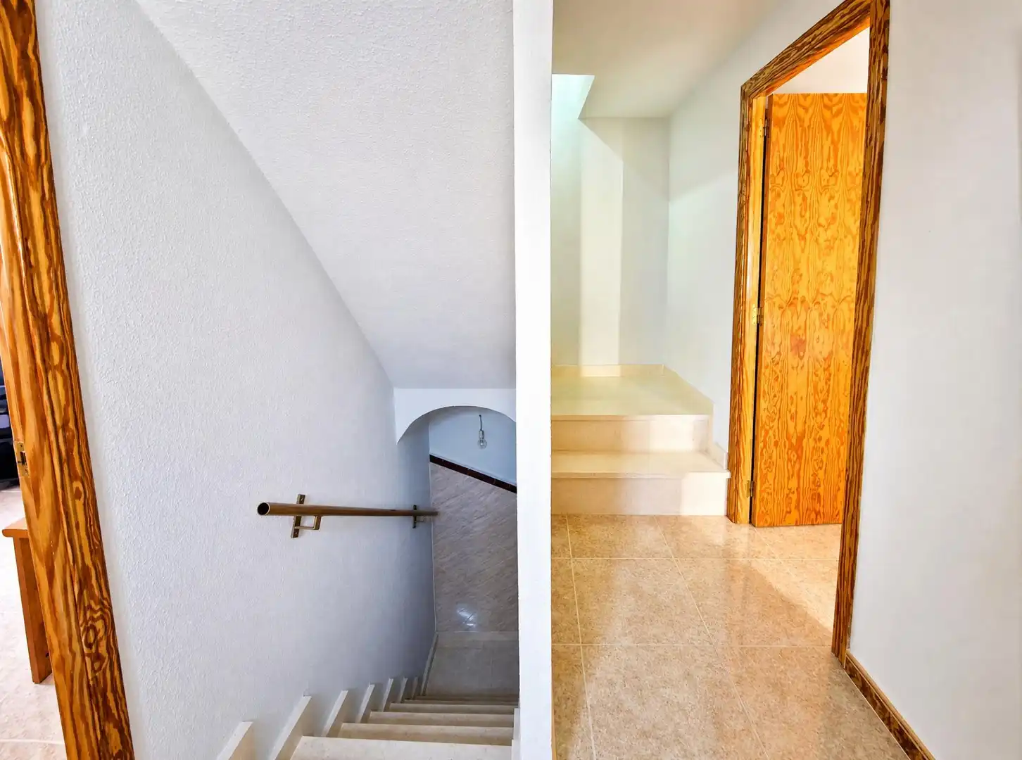 Haus oder Chalet zum Verkauf in Cabrero mit Klimaanlage, Terrasse und Möbliert