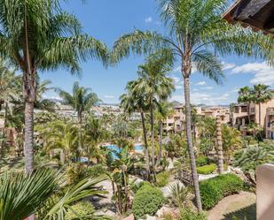 Exterior view of Flat to rent in Estepona  with Air Conditioner, Private garden and Furnished