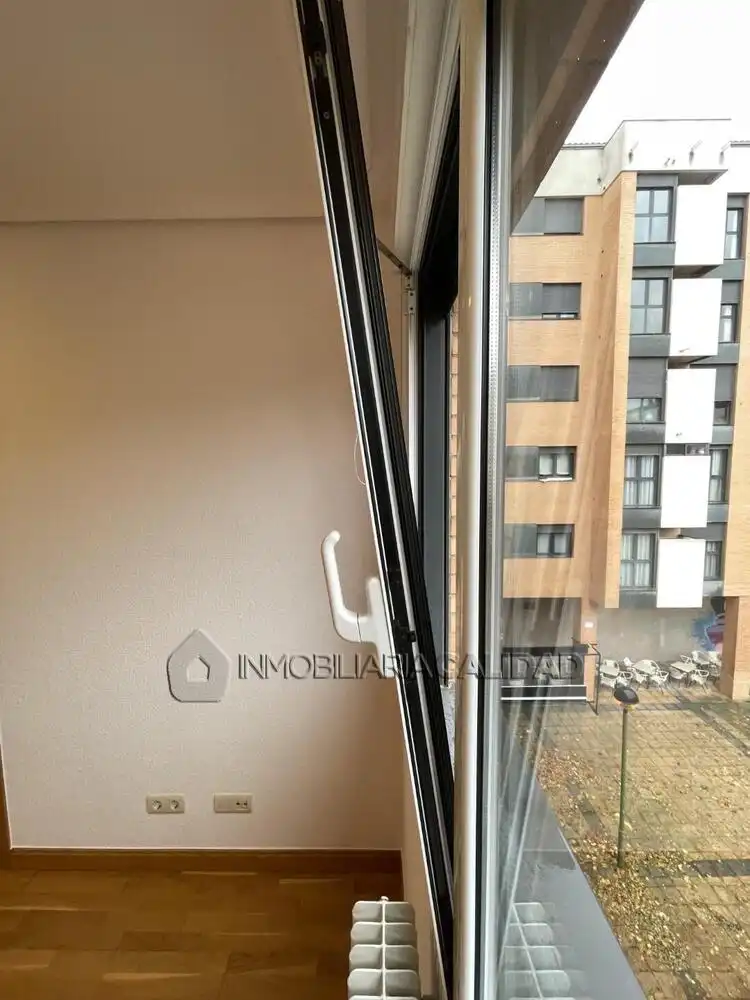Terraza de Piso de alquiler en Burgos con Calefacción, Amueblado y Se aceptan mascotas