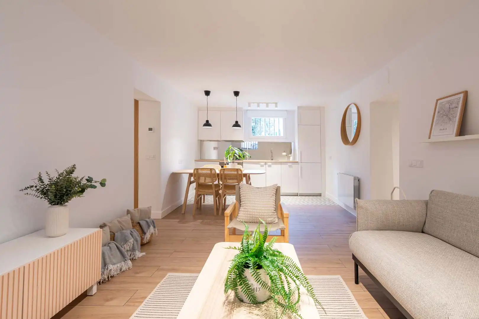 Living room of Flat for rent in Madrid  with Heating, Furnished and Oven