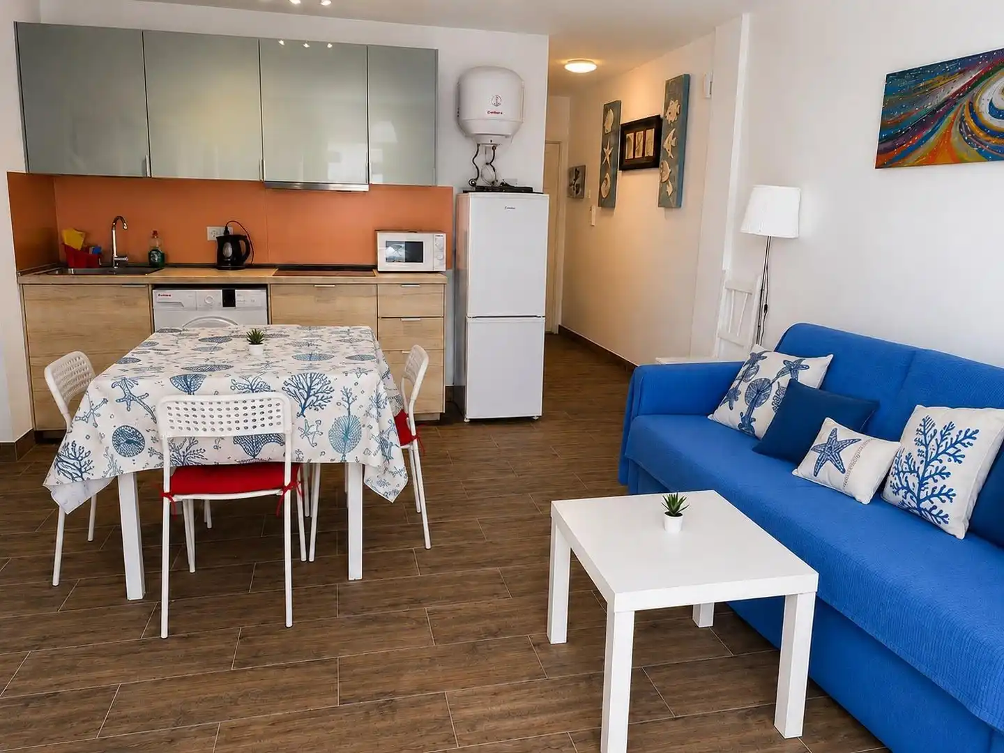 Esszimmer von Wohnungen zum Verkauf in Antigua mit Privatgarten und Terrasse