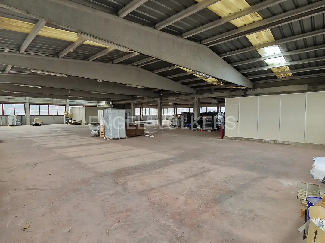 Nave industrial de alquiler en Castelldefels