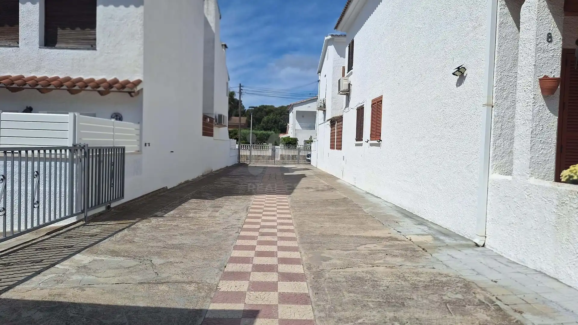 Exterior view of Houses for sale in El Vendrell  with Heating and Terrace