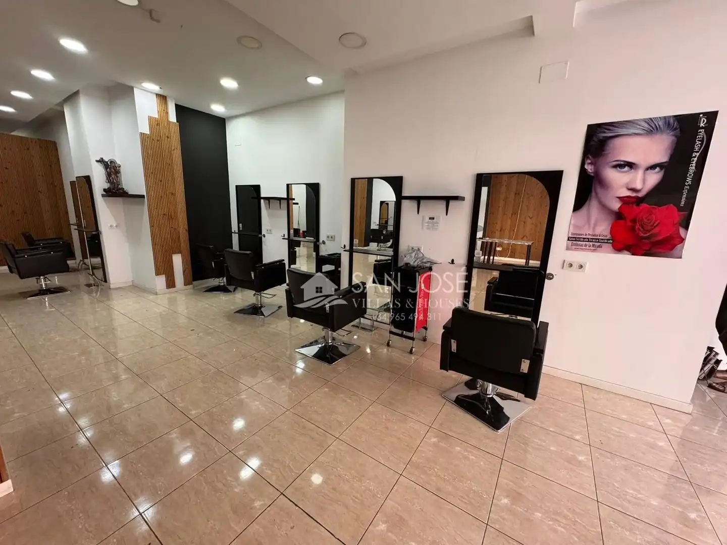 Local comercial en venda a Novelda