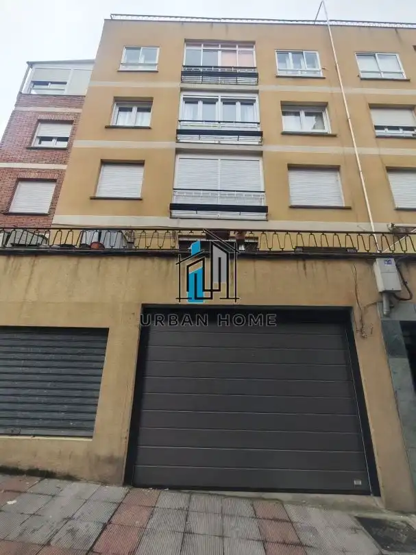 Business premises to rent in Avenida del Padre Isla, imagen 2