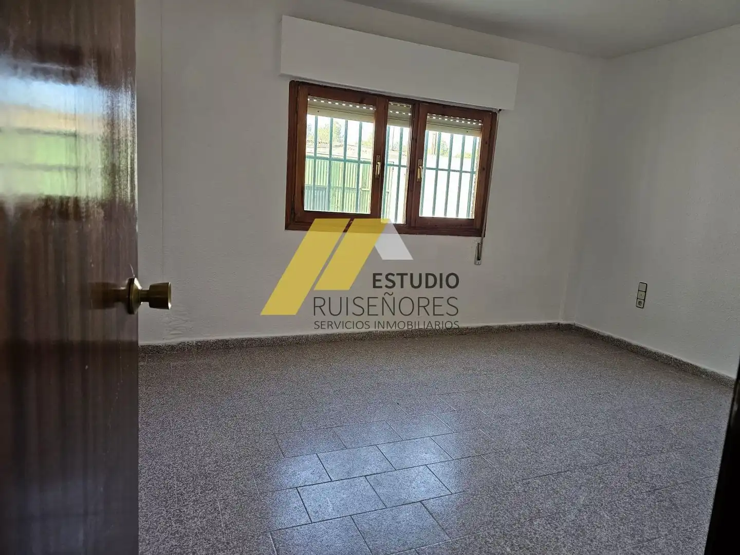 Casa o xalet en venda en Cuarte de Huerva amb Jardí privat, Terrassa i Traster