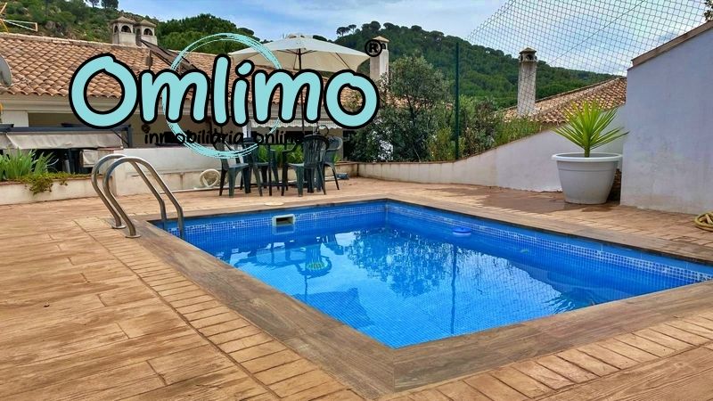 Piscina de Casa o xalet en venda en  Córdoba Capital amb Jardí privat, Traster i Piscina
