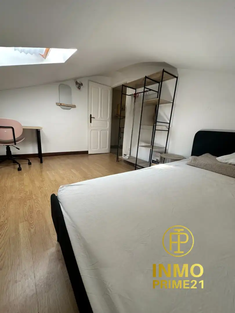 Schlafzimmer von Dachboden zur Miete in Santander