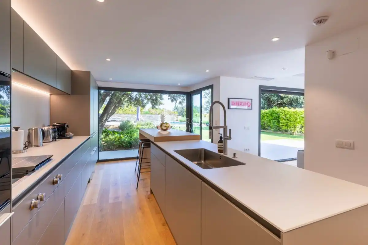 Cocina de Casa o chalet en venta en Sant Julià de Ramis con Aire acondicionado, Calefacción y Jardín privado