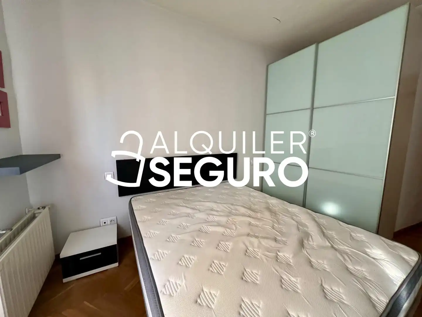 Schlafzimmer von Wohnung zur Miete in Madrid mit Klimaanlage, Heizung und Möbliert