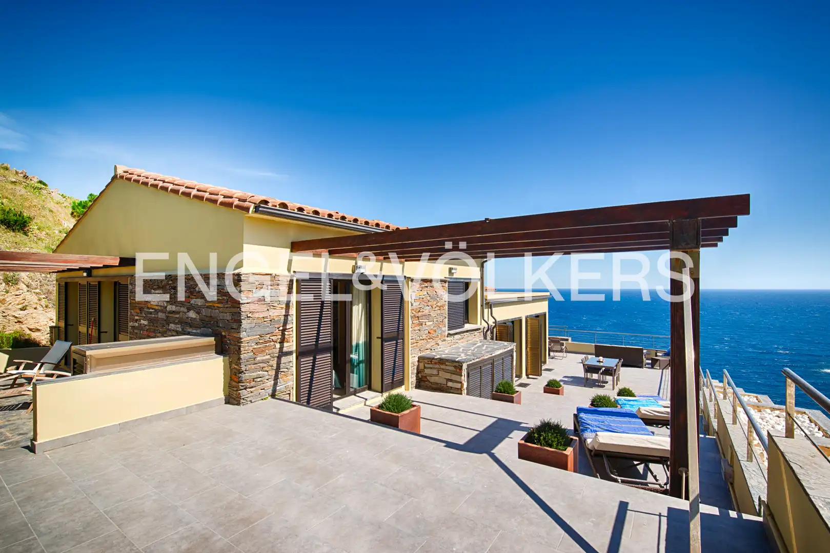 Terrassa de Casa o xalet en venda en El Port de la Selva amb Aire condicionat, Calefacció i Jardí privat