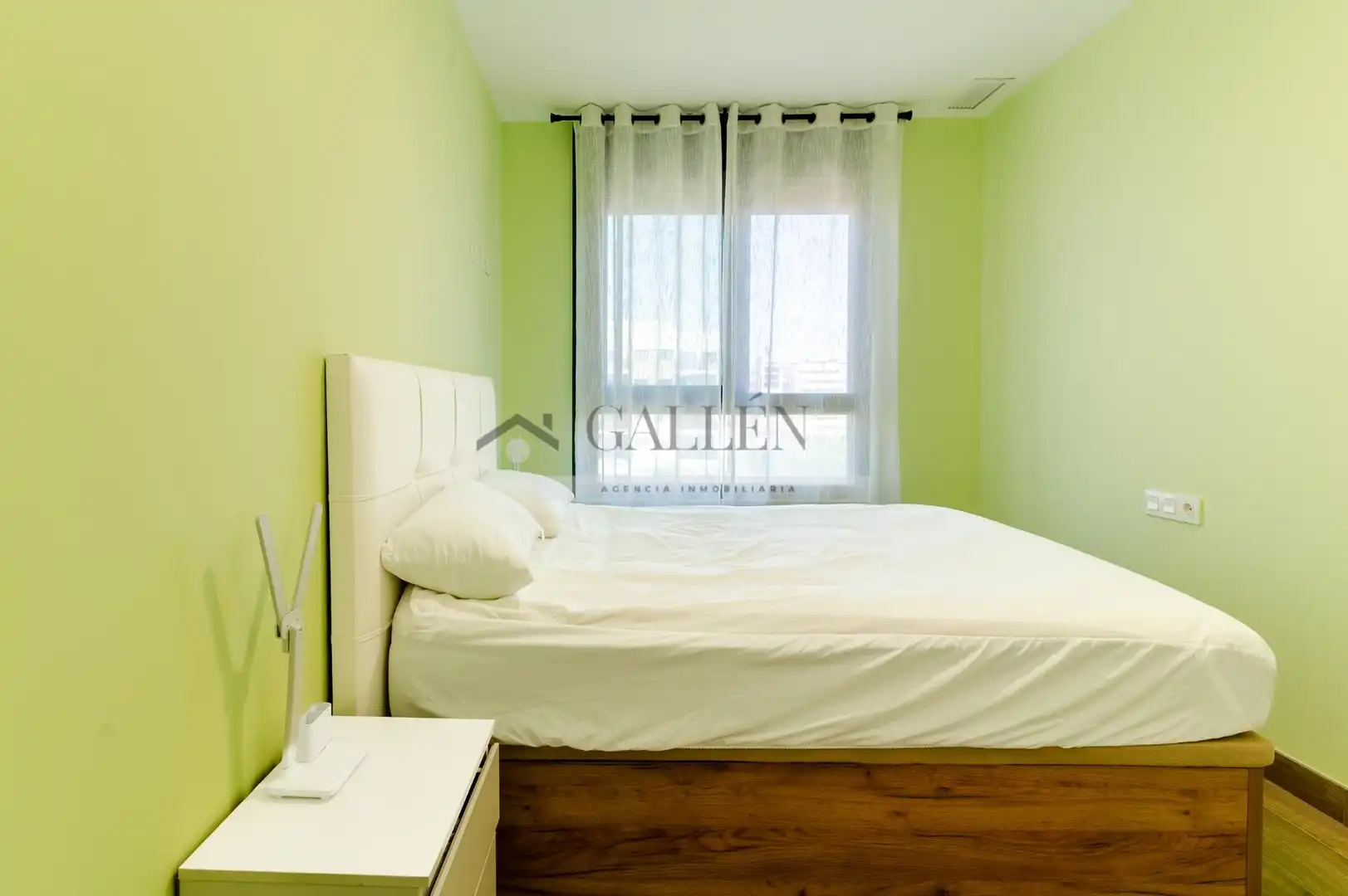 Habitación de Piso en venta en Castellón de la Plana / Castelló de la Plana con Aire acondicionado, Terraza y Trastero