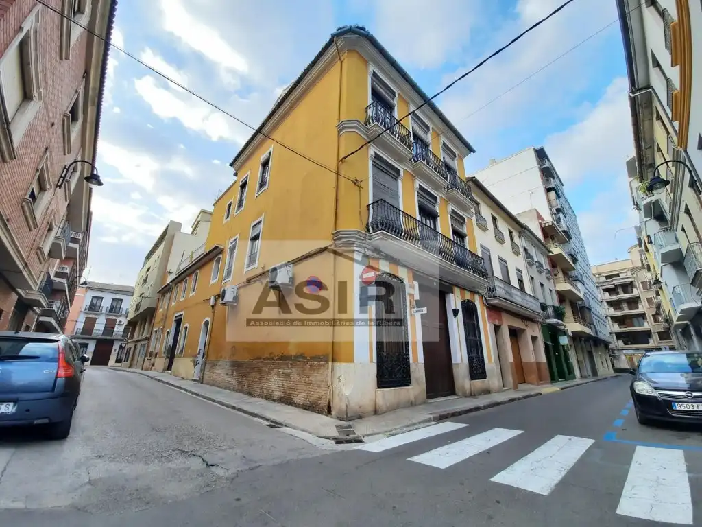 Local comercial en venda a Casc Urbà
